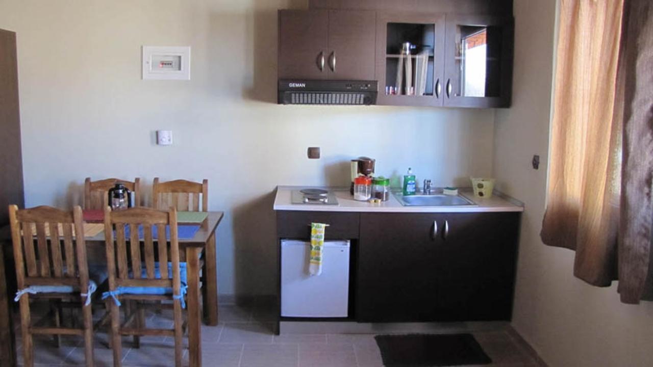 Bed and Breakfast Ihnilatis Kerkíni Habitación foto