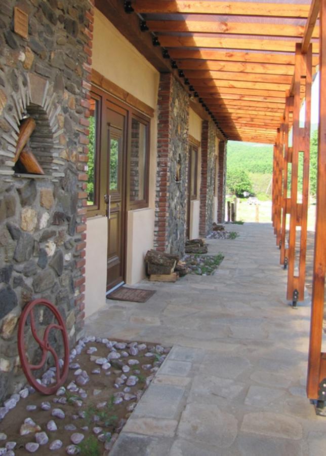 Bed and Breakfast Ihnilatis Kerkíni Exterior foto